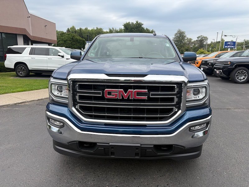 Used 2018 GMC Sierra 1500 SLE w/ SLE Value Package AWD/4WD image 3