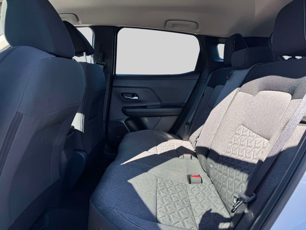 Used 2025 Nissan Kicks SV image 12