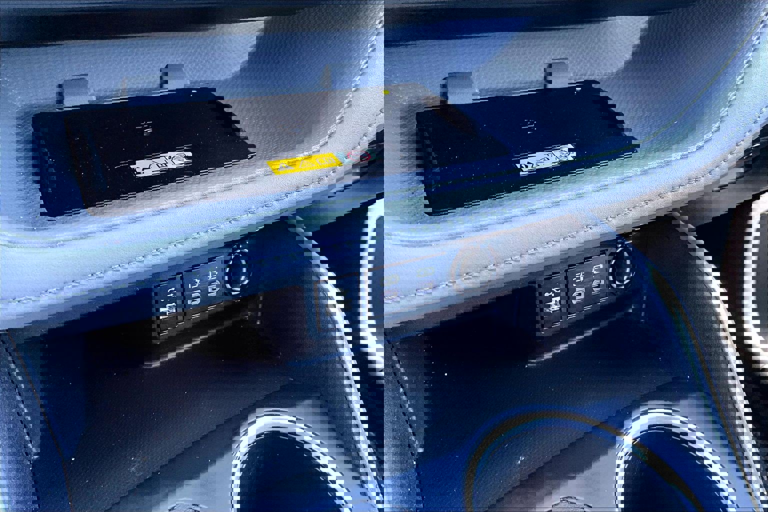 Used 2023 Toyota Highlander XLE image 32