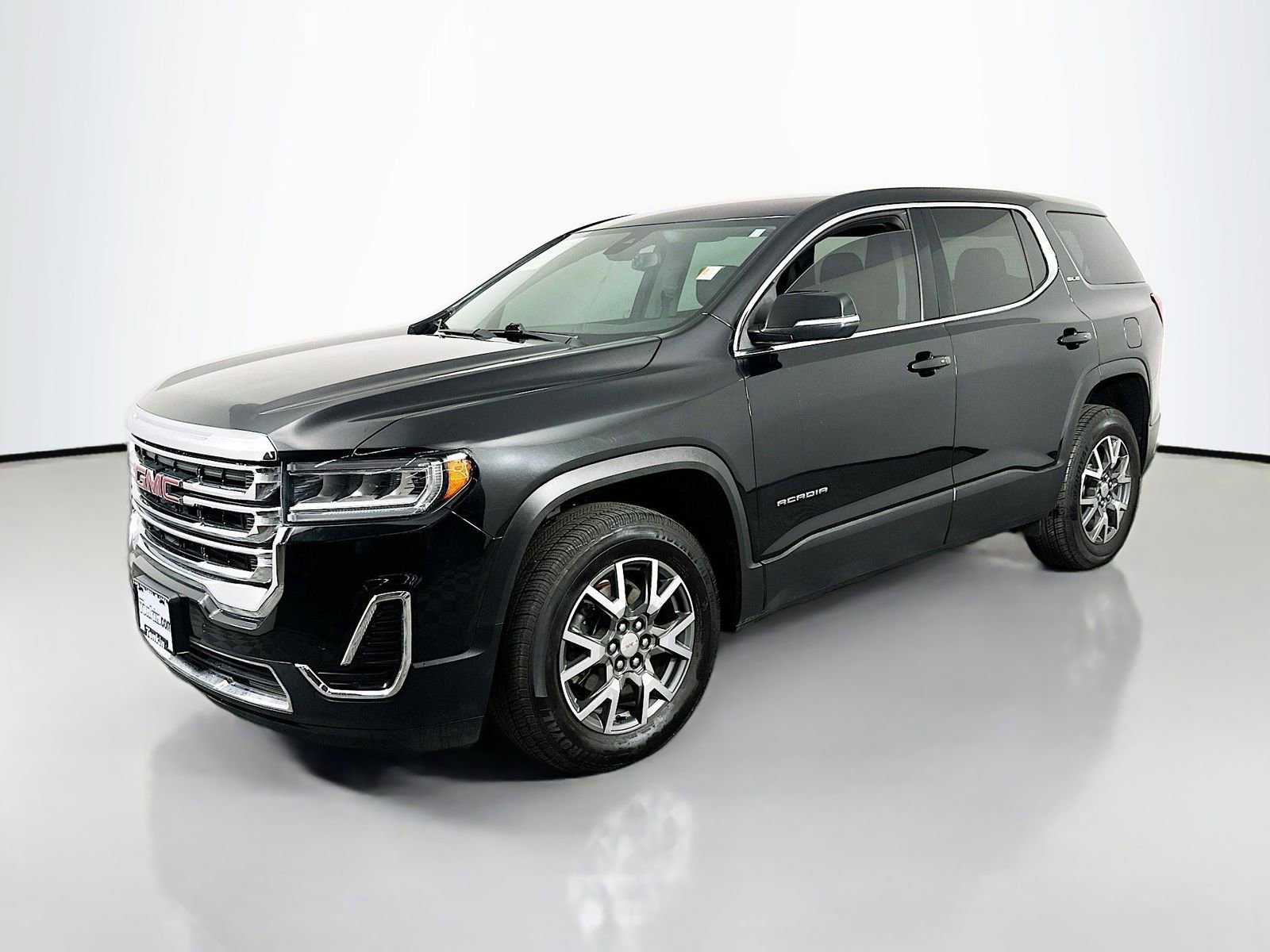 Used 2021 GMC Acadia SLE AWD/4WD image 4