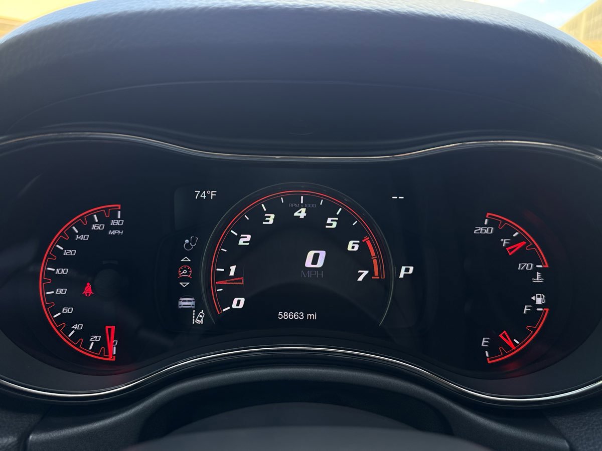 Used 2018 Dodge Durango SRT w/ Technology Group AWD/4WD image 12