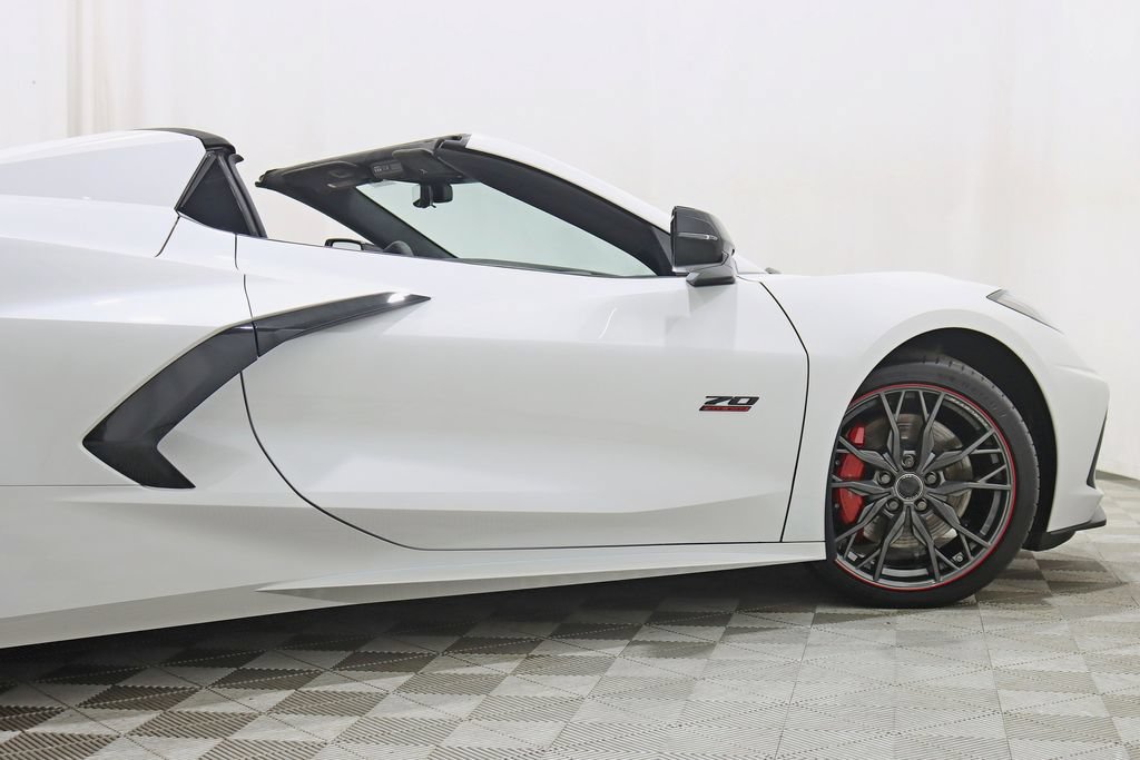 Used 2023 Chevrolet Corvette Stingray Premium Conv w/ Z51 Performance Package RWD image 11