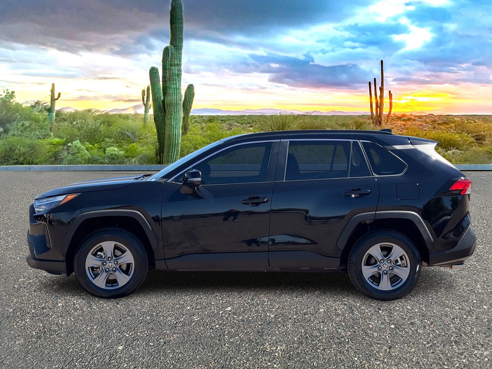 Used 2024 Toyota RAV4 XLE image 3