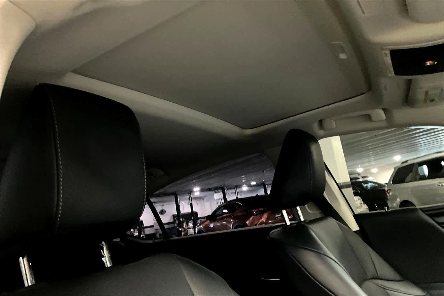 Used 2025 Lexus ES 300h w/ Premium Package FWD image 14
