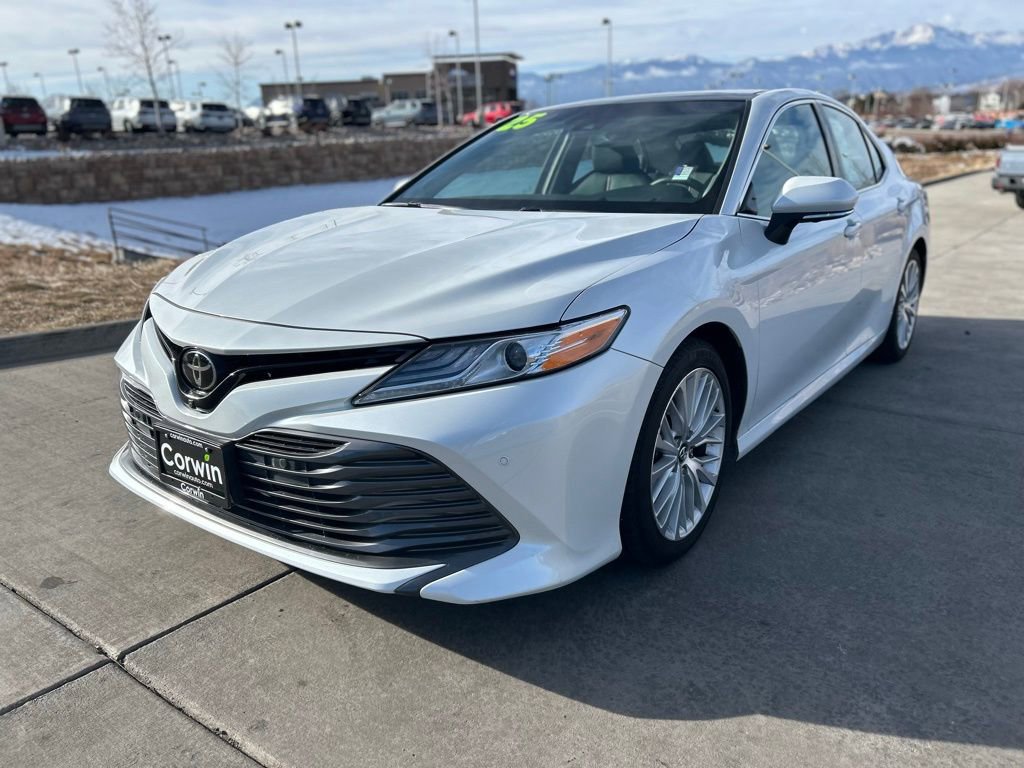 Used 2018 Toyota Camry XLE image 5