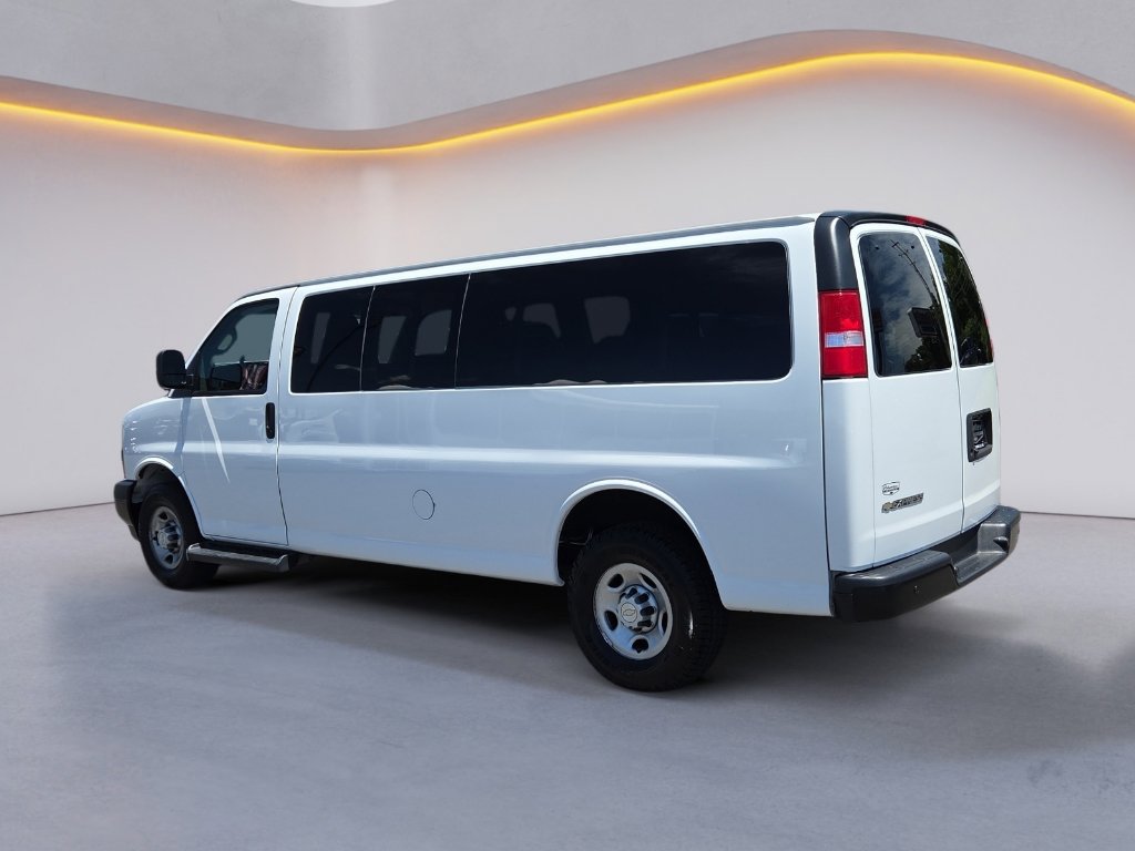Used 2022 Chevrolet Express 3500 LS image 7