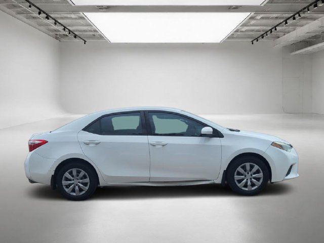 Used 2016 Toyota Corolla LE FWD image 6