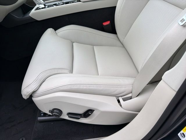 New 2026 Volvo XC90 T8 Ultra w/ Protection Package Premier image 10