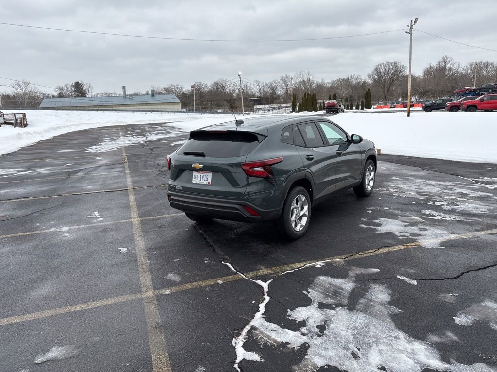 New 2026 Chevrolet Trax LS w/ LS Convenience Package image 9