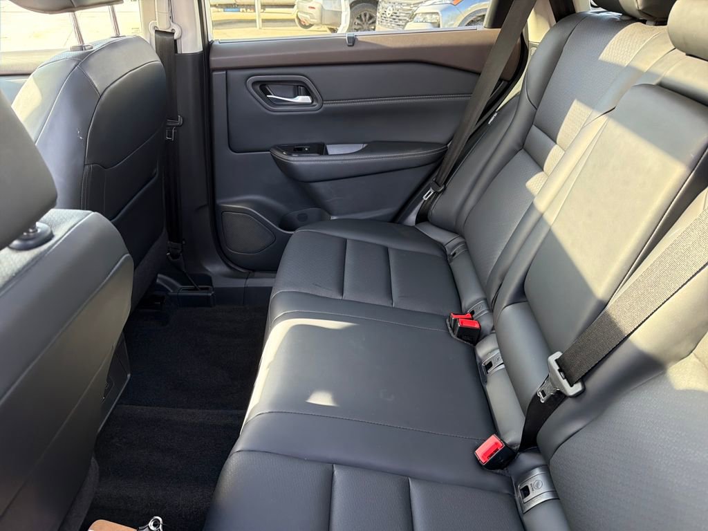 Certified 2023 Nissan Rogue SV w/ SV Premium B Package image 33