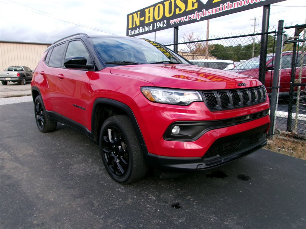 Used 2023 Jeep Compass Latitude w/ Sun and Sound Group image 5