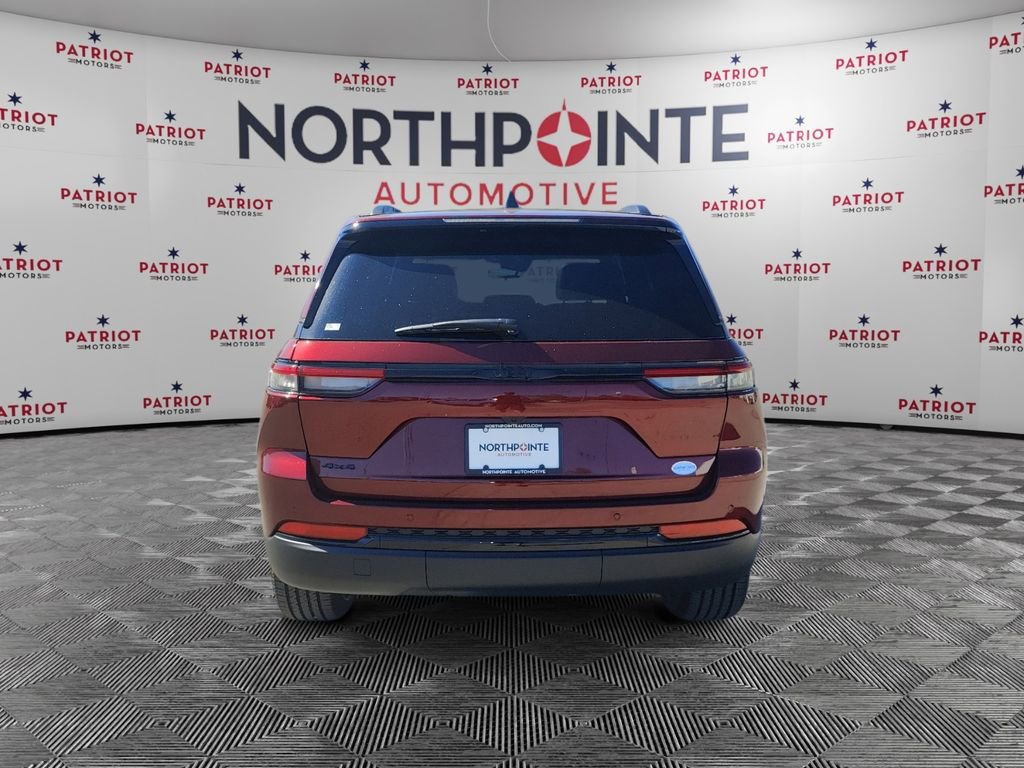 New 2025 Jeep Grand Cherokee 4WD image 5
