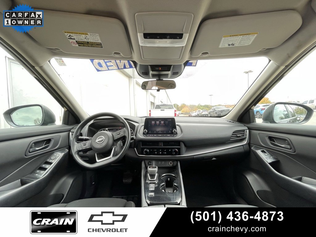 Used 2024 Nissan Rogue S image 28