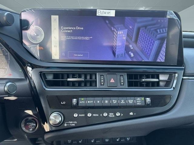 New 2025 Lexus ES 300h w/ Luxury Package image 19