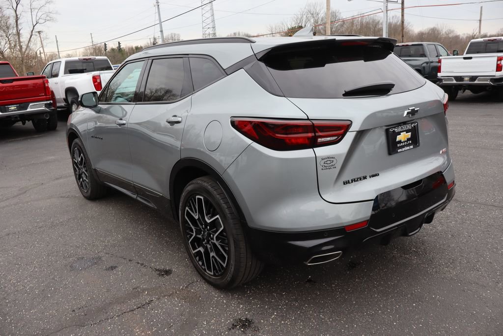 Used 2023 Chevrolet Blazer RS image 2