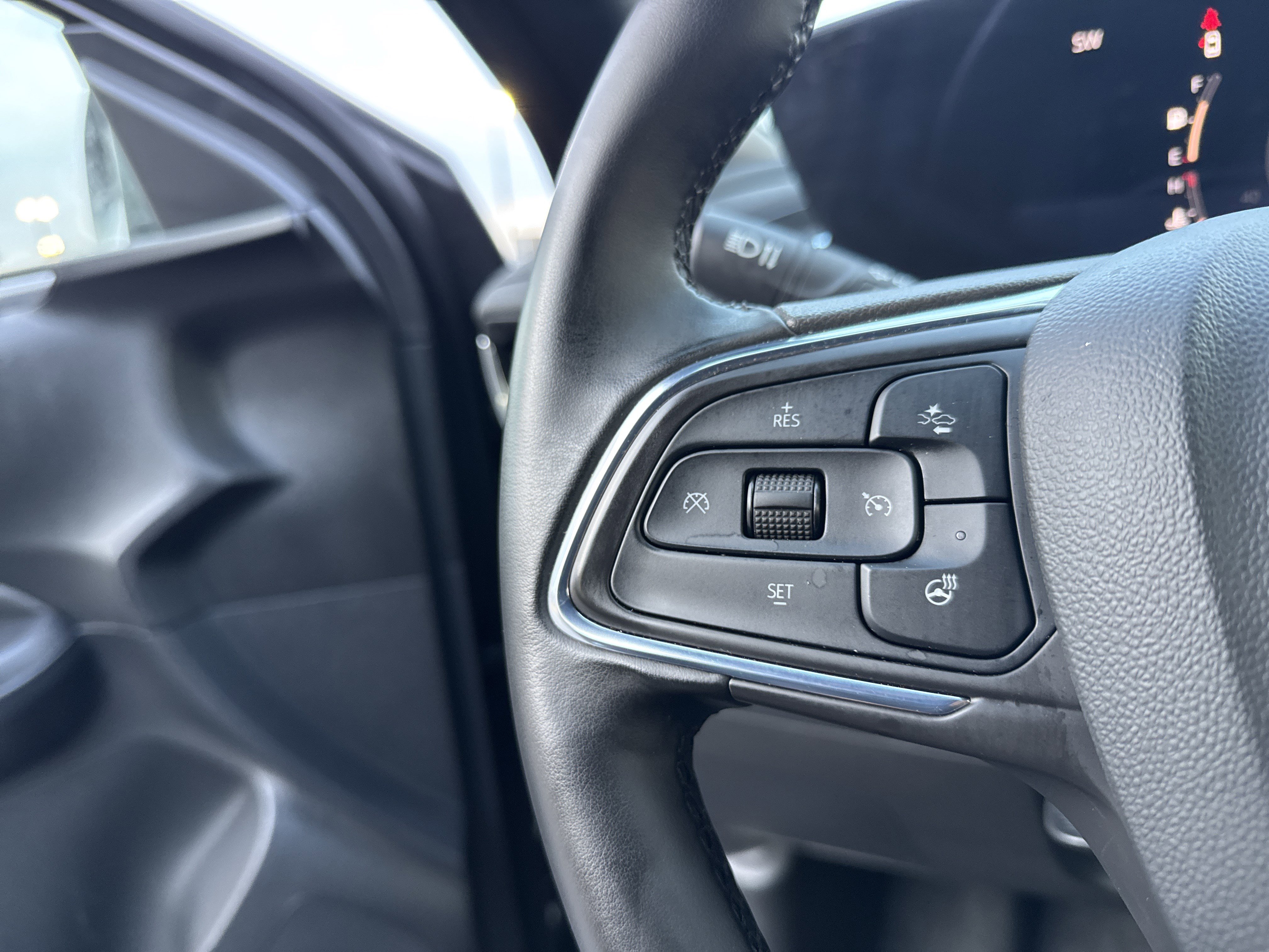 Used 2025 Buick Envista Preferred w/ Convenience I Package image 19