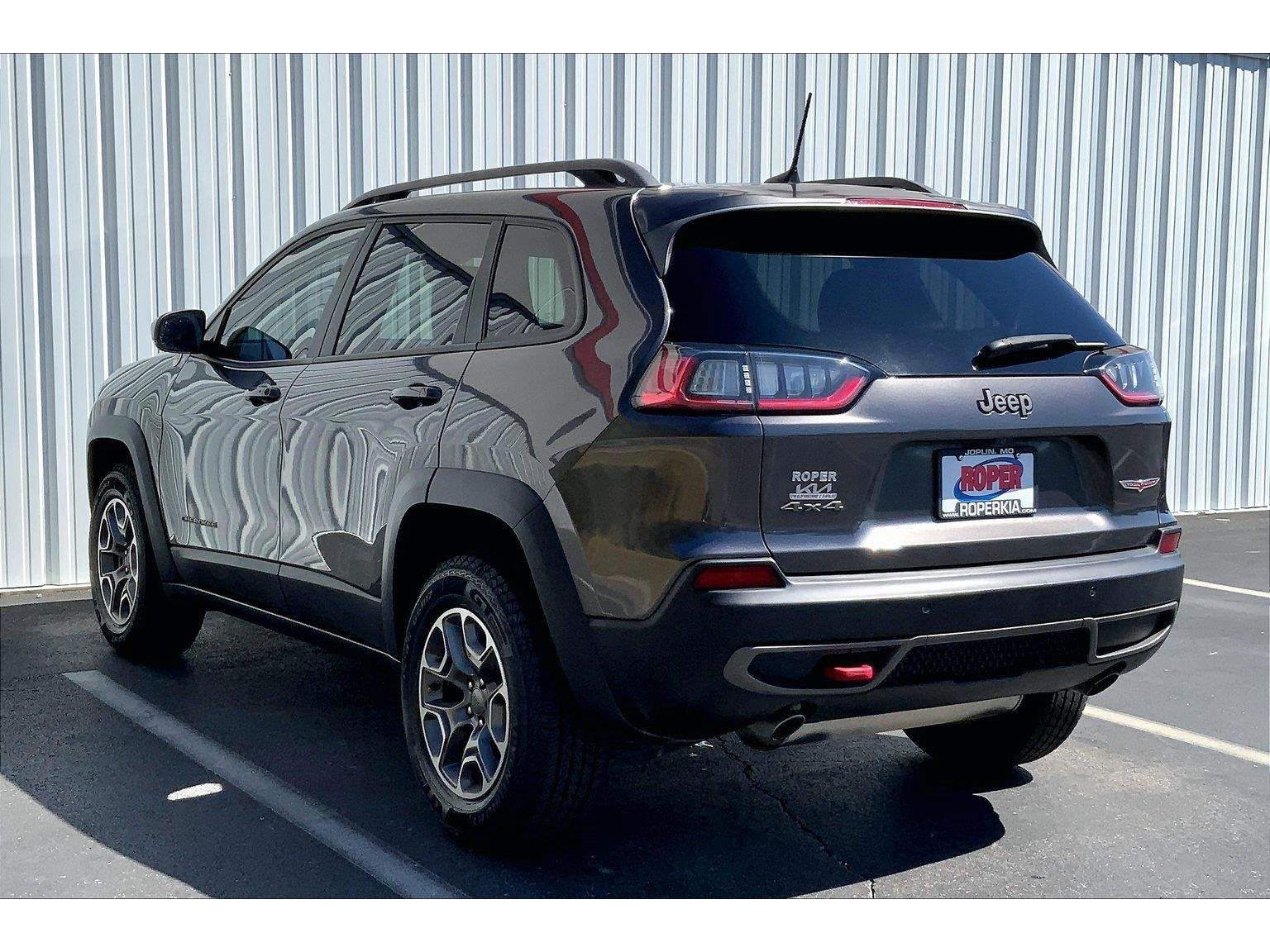 Used 2021 Jeep Cherokee Trailhawk AWD/4WD image 10