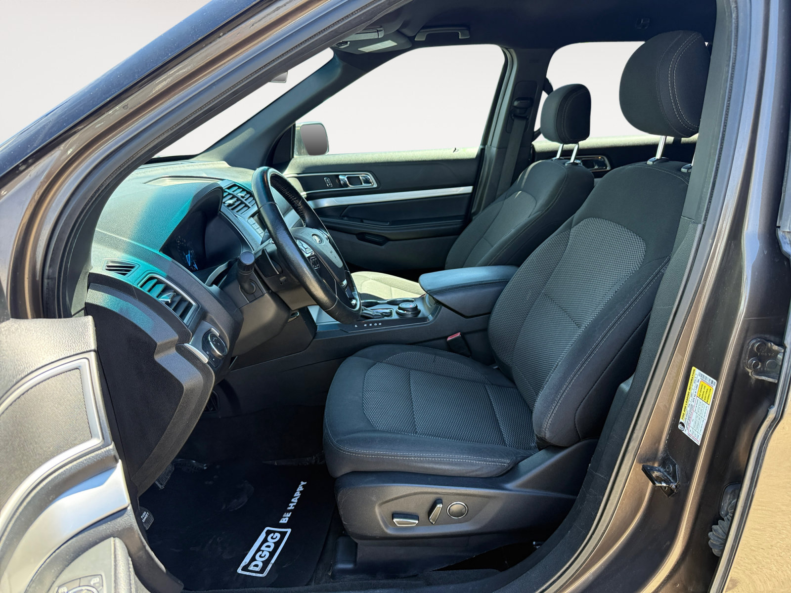Used 2016 Ford Explorer XLT AWD/4WD image 10