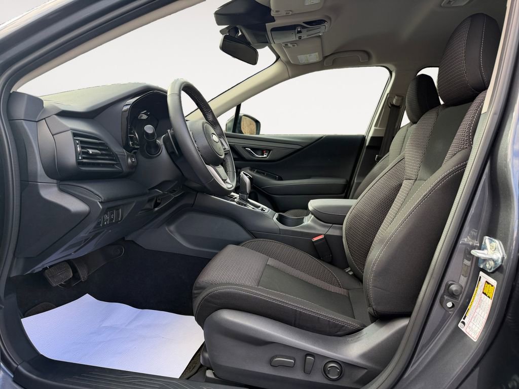 Used 2025 Subaru Outback Premium image 10