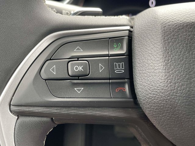 Used 2024 Jeep Grand Cherokee Laredo AWD/4WD image 13