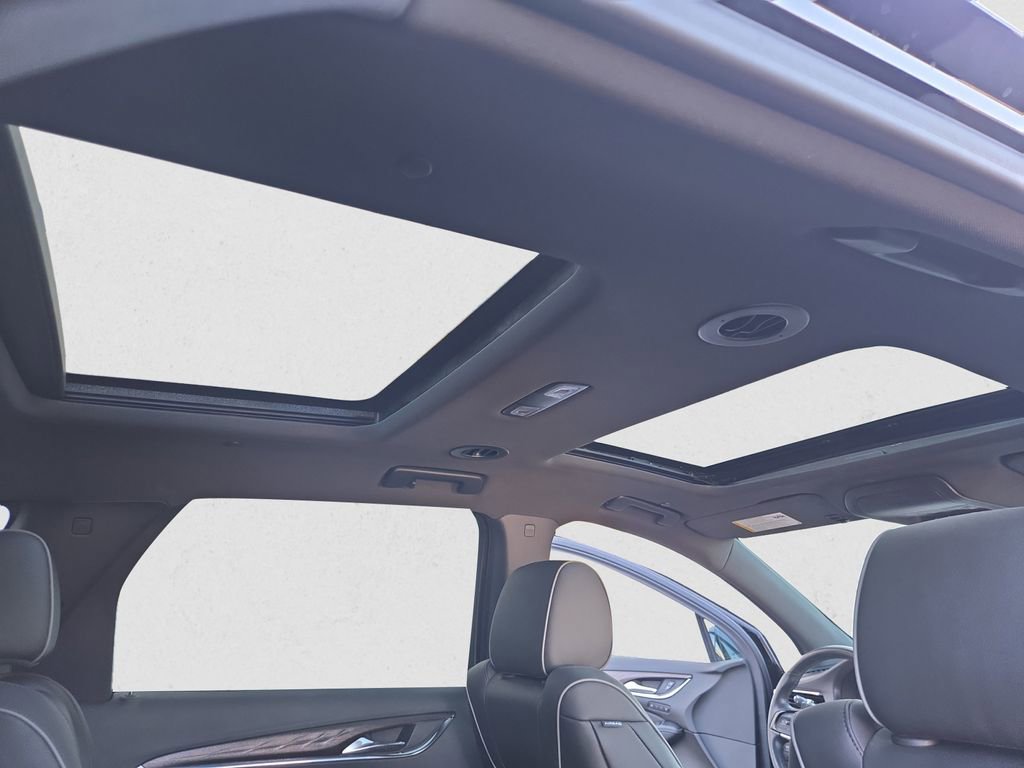 Used 2024 Buick Enclave Avenir w/ Avenir Technology Package image 19