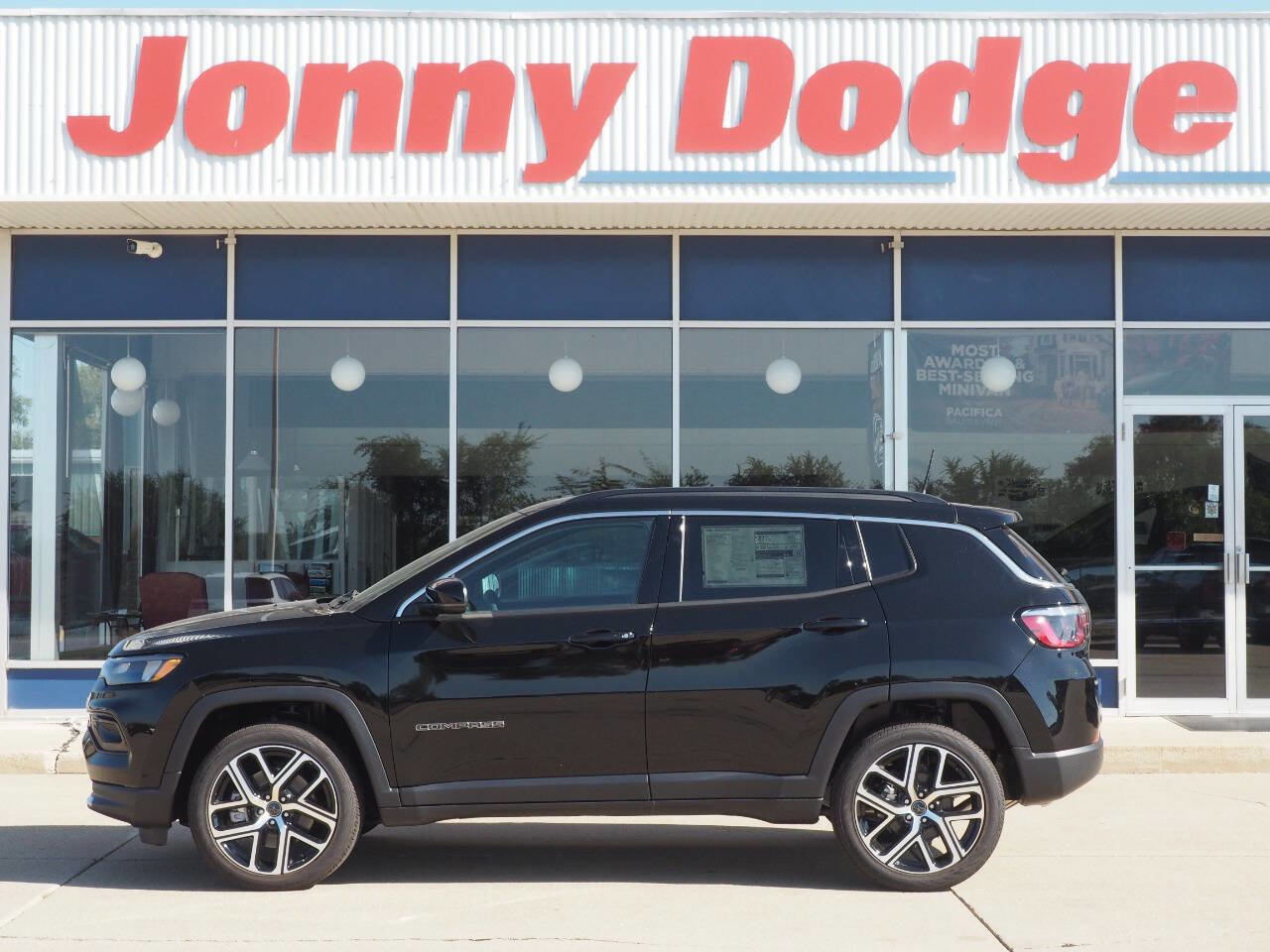 New 2025 Jeep Compass Limited image 2