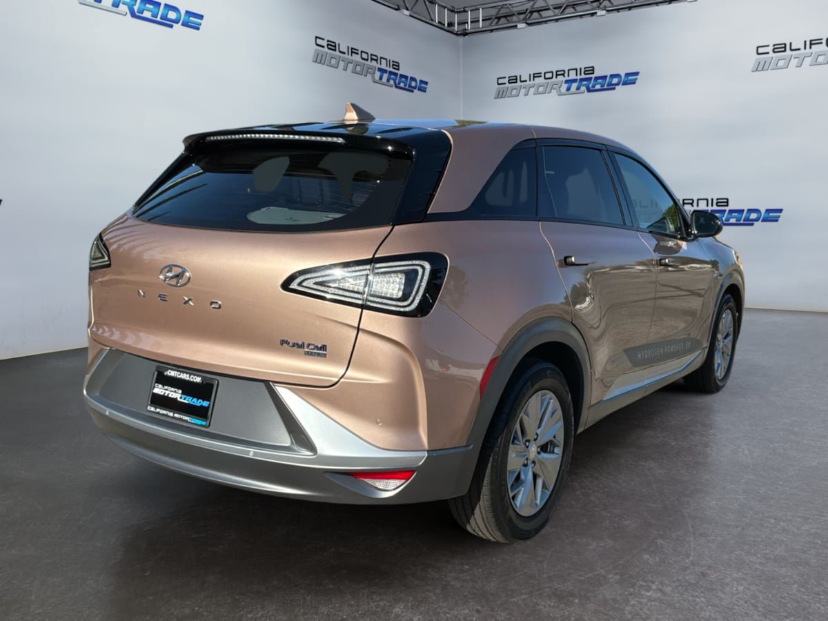 Used 2022 Hyundai Nexo Blue FWD image 5