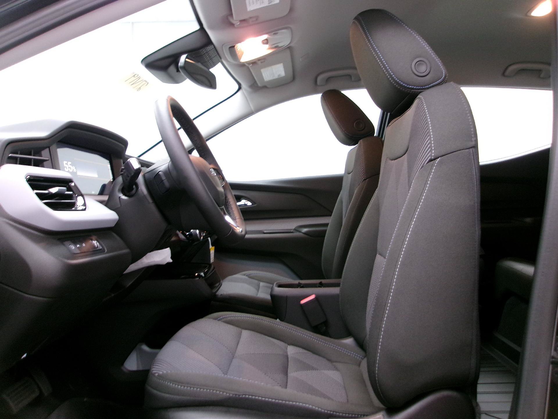 New 2027 Chevrolet Bolt LT w/ Comfort Package FWD image 9