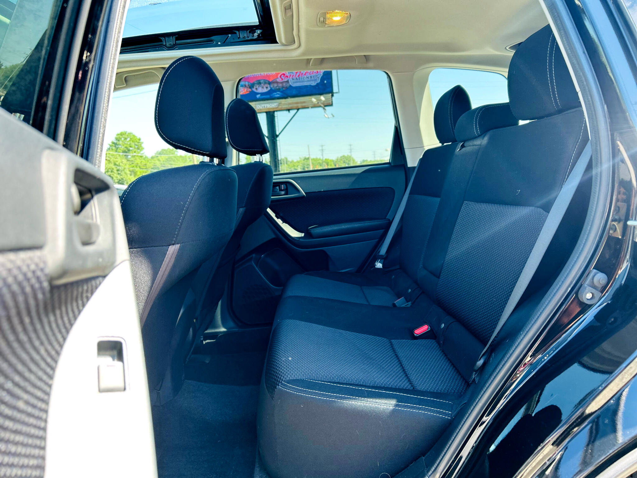 Used 2017 Subaru Forester 2.5i Premium w/ All-Weather Package image 49