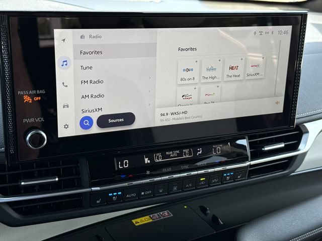 Used 2025 Toyota Sienna Limited AWD/4WD image 23