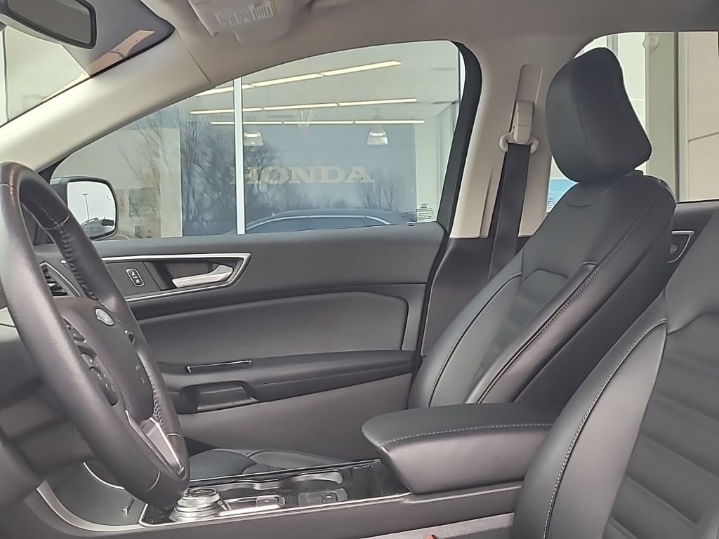 Used 2020 Ford Edge SEL w/ Convenience Package image 7