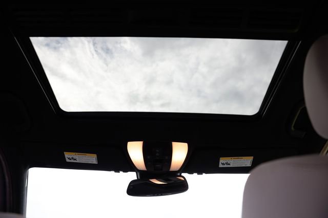 Used 2013 Mercedes-Benz E 350 4MATIC Wagon image 28