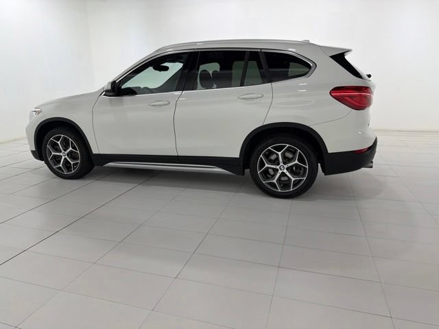 Used 2019 BMW X1 xDrive28i w/ Convenience Package AWD/4WD image 2