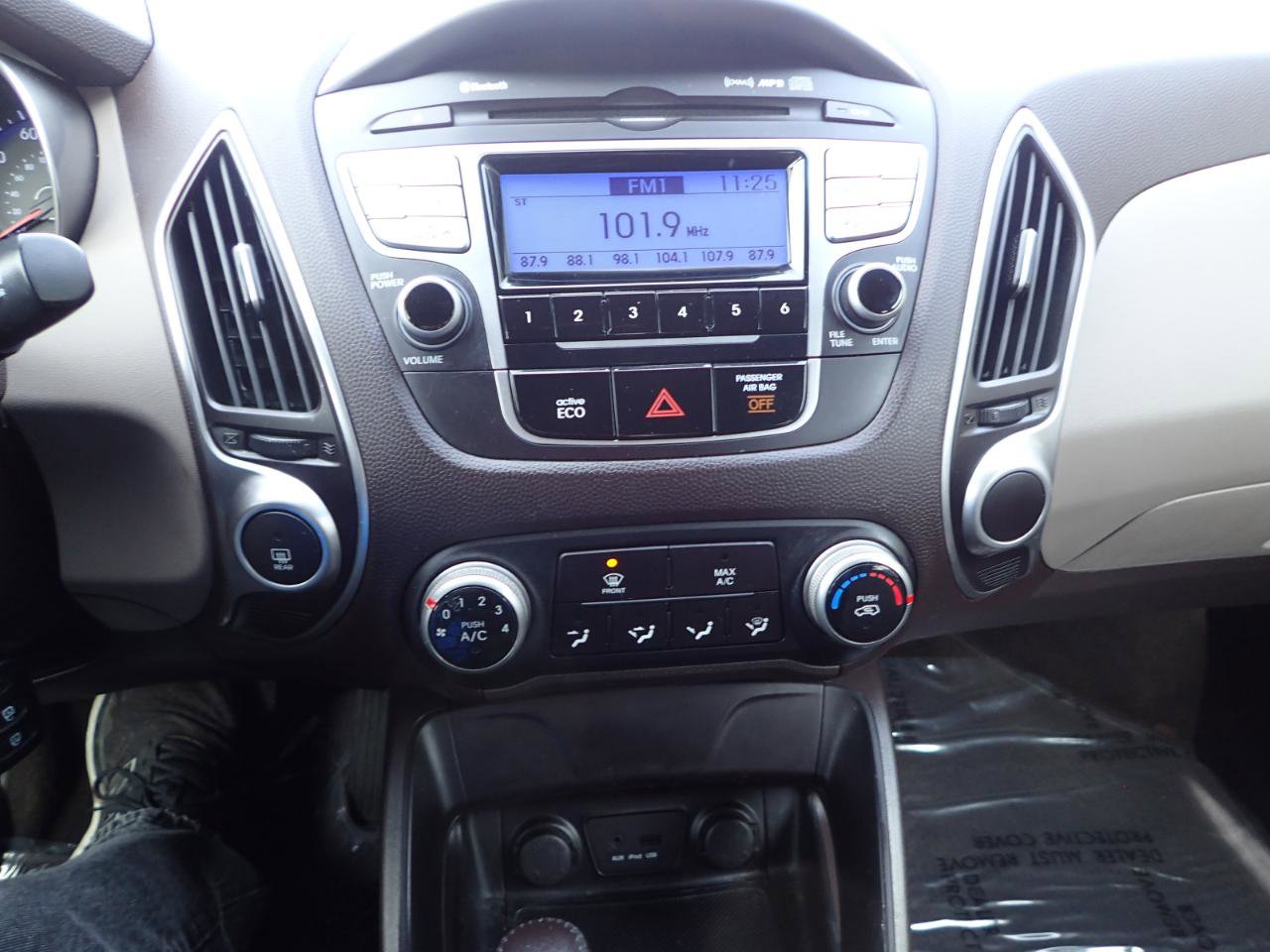Used 2012 Hyundai Tucson GLS FWD image 18