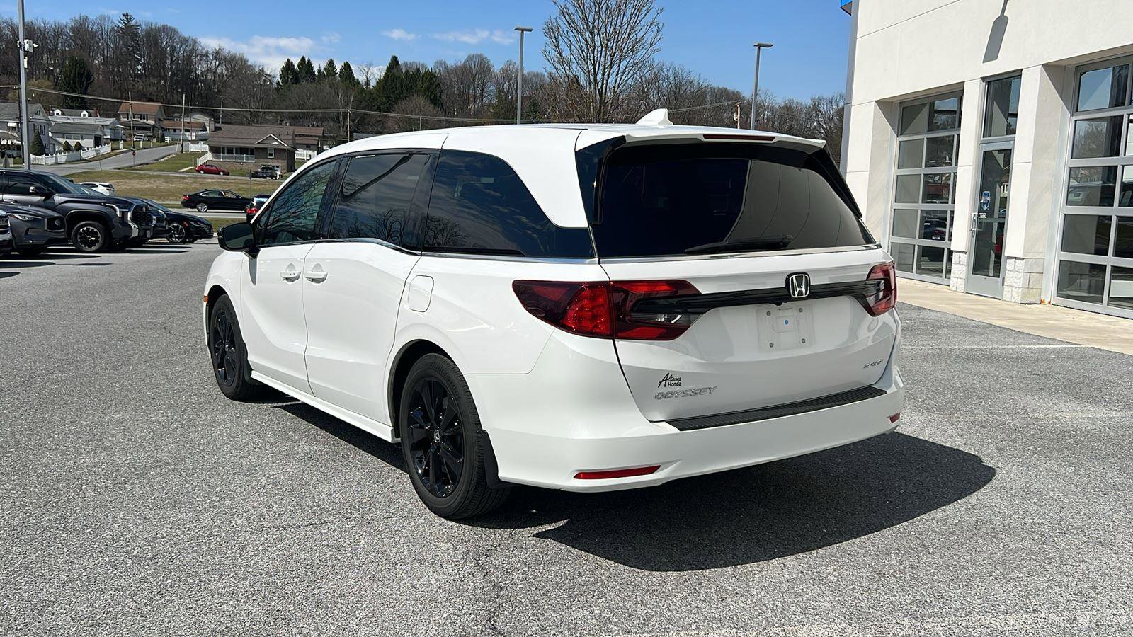 Used 2024 Honda Odyssey Sport image 5