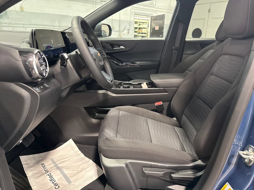New 2026 Chevrolet Equinox LT w/ Safety and Technology Package FWD image 29