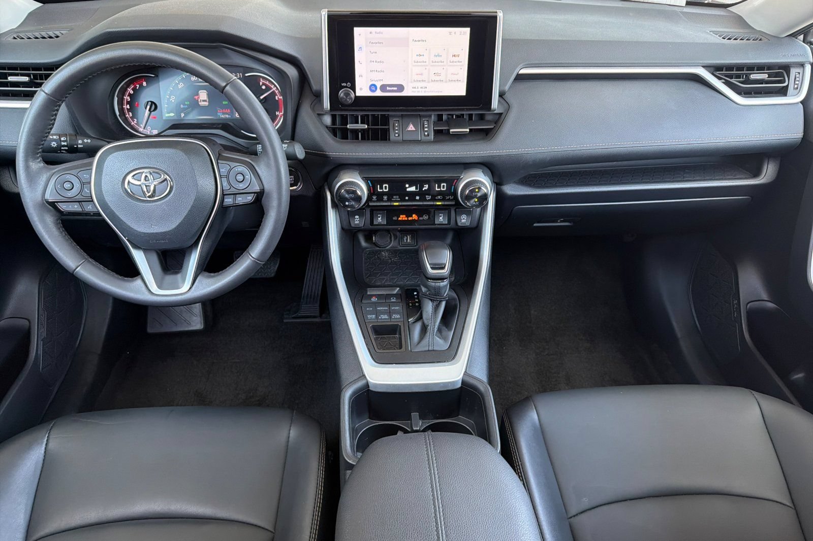 Used 2025 Toyota RAV4 XLE Premium w/ Weather Package AWD/4WD image 17