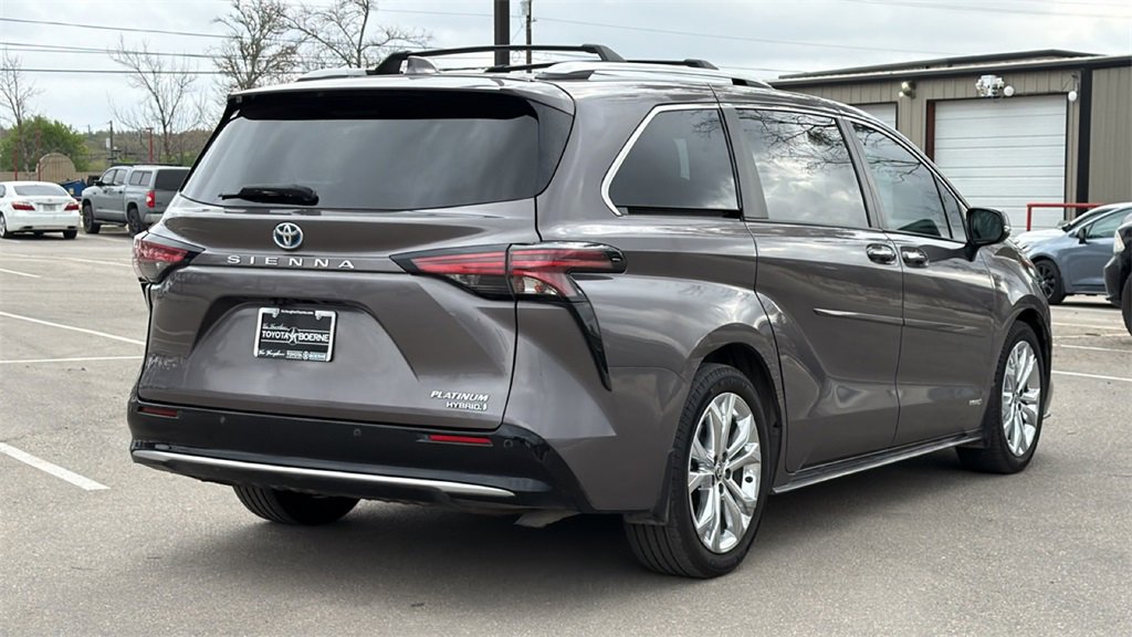 Used 2021 Toyota Sienna Platinum image 6