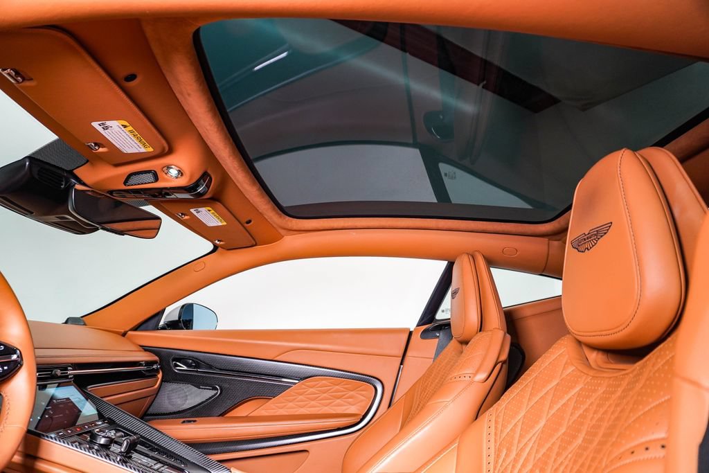 Used 2025 Aston Martin DB12 Coupe RWD image 22