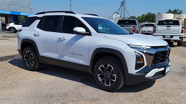 New 2026 Chevrolet Equinox ACTIV w/ Convenience Package III image 2