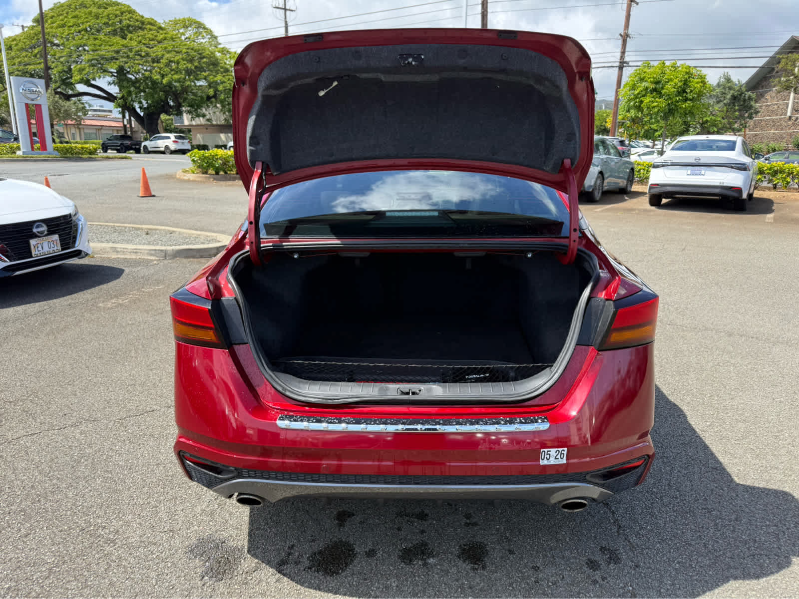 Used 2021 Nissan Altima 2.5 SR w/ SR Premium Package FWD image 11