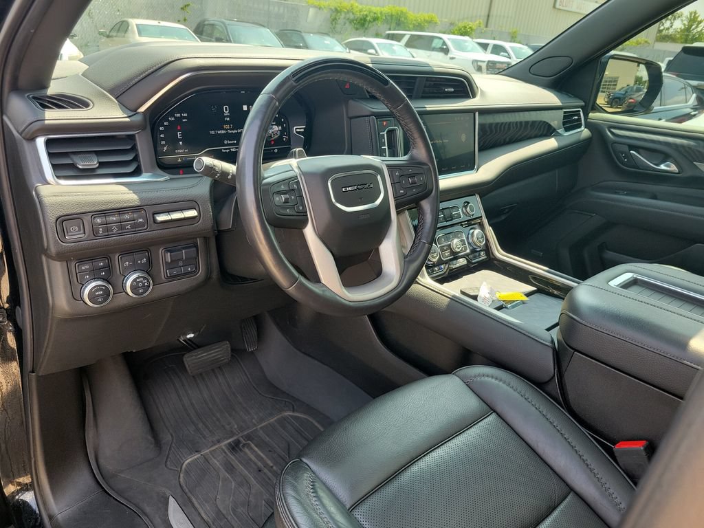Used 2023 GMC Yukon XL Denali w/ Denali Reserve Package AWD/4WD image 19