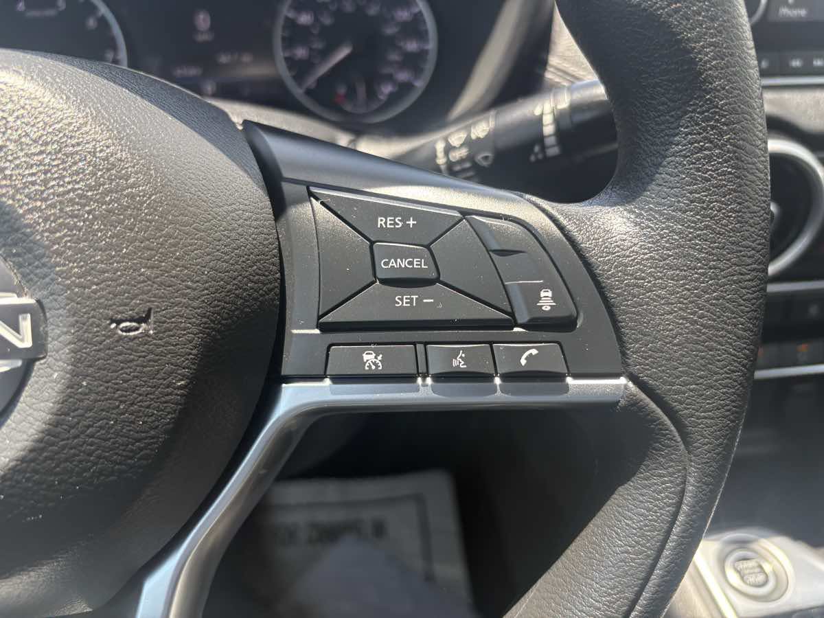 Used 2024 Nissan Sentra SV FWD image 20