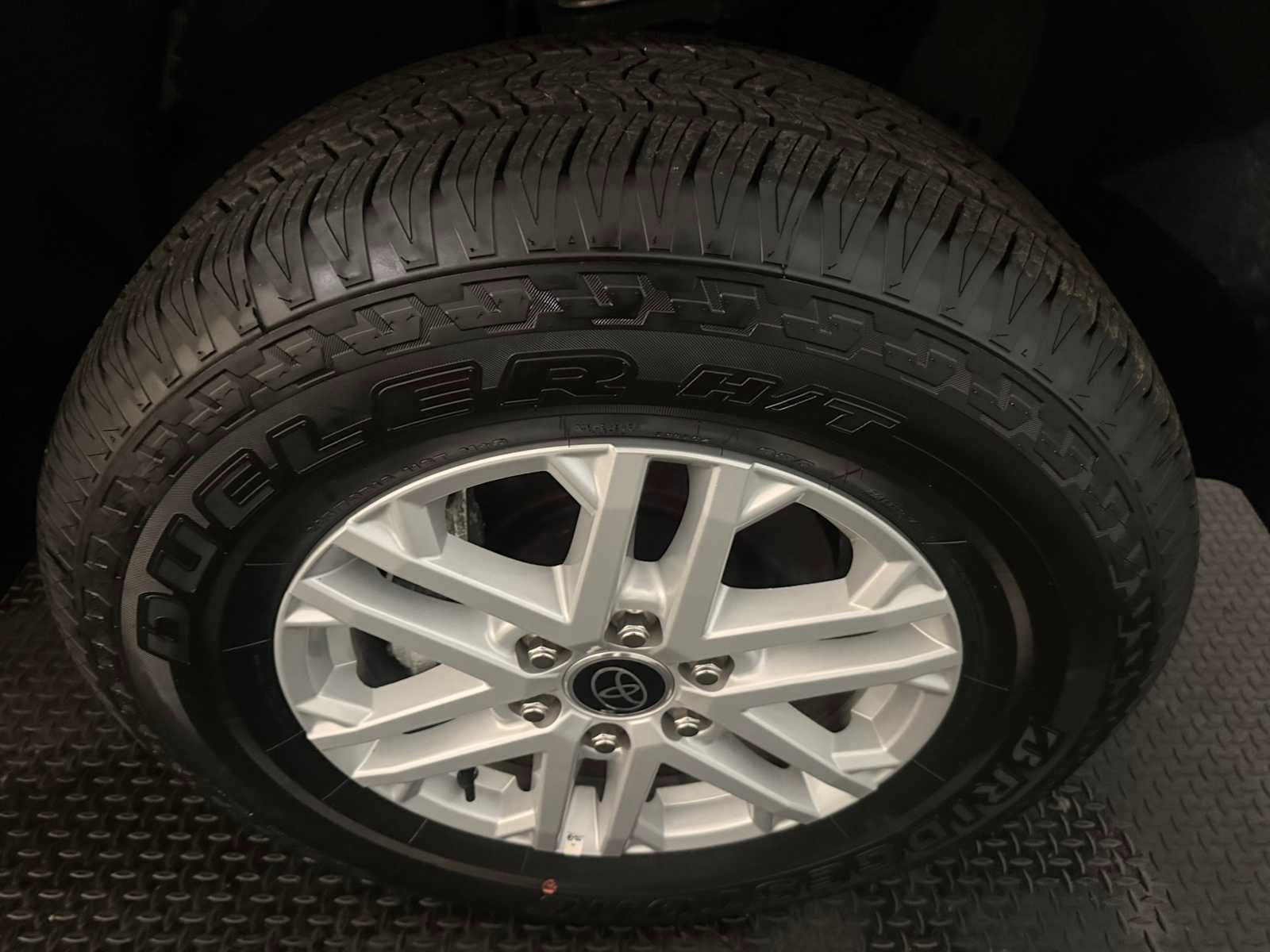 Used 2024 Toyota Tundra SR5 w/ SR5 Convenience Package AWD/4WD image 12