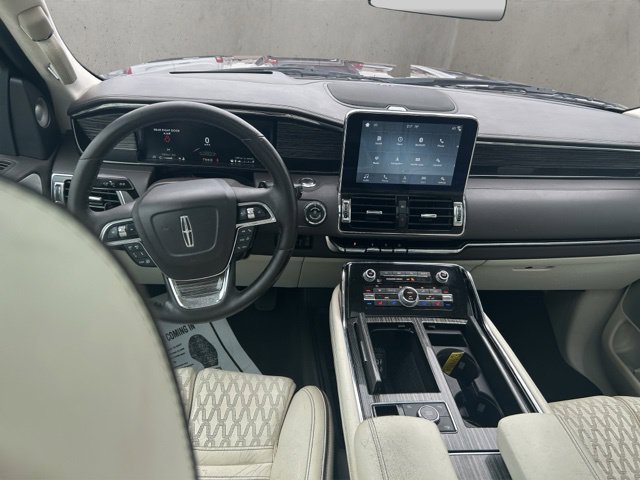 Used 2018 Lincoln Navigator L Black Label AWD/4WD image 2