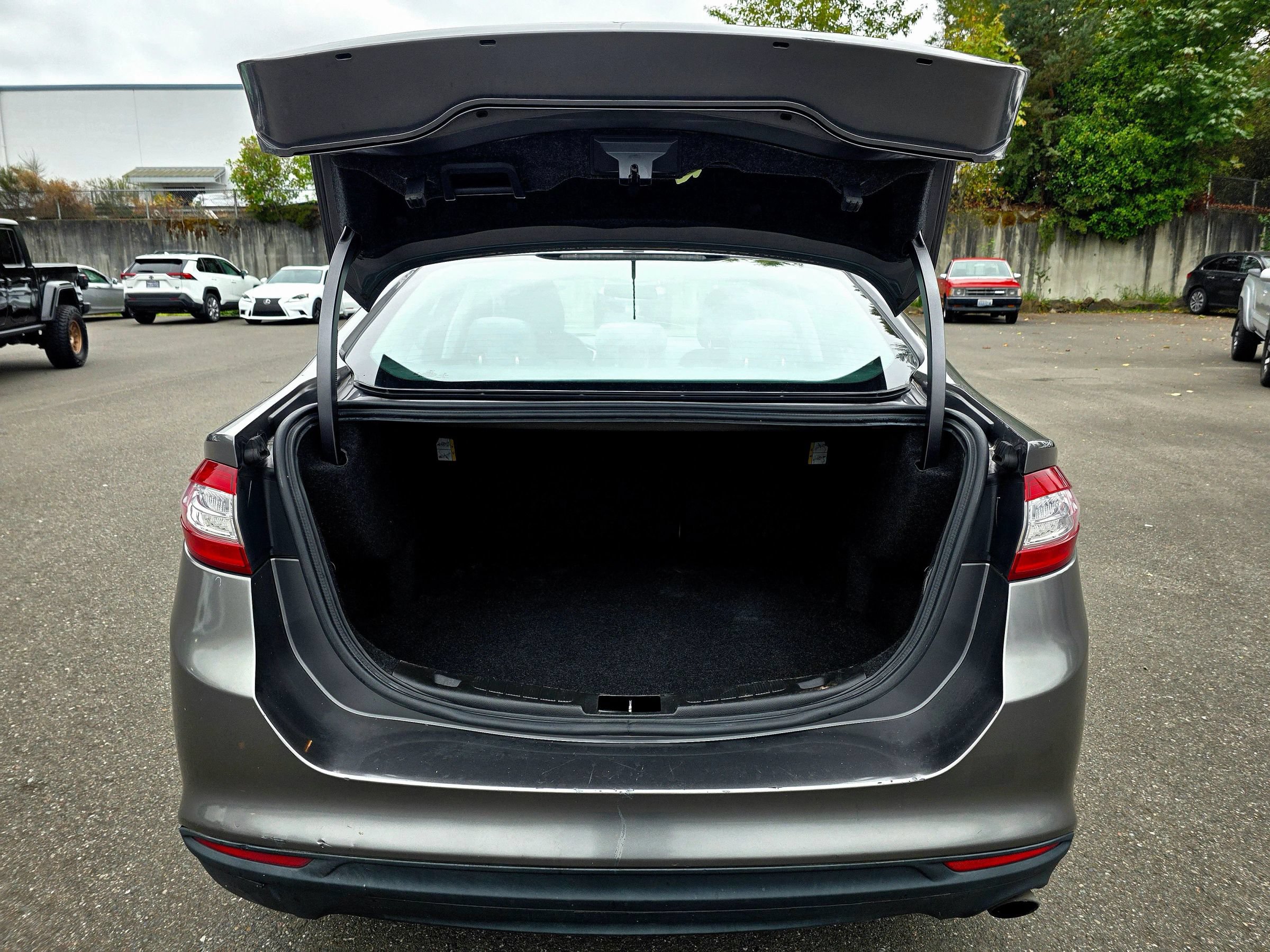 Used 2013 Ford Fusion S FWD image 39