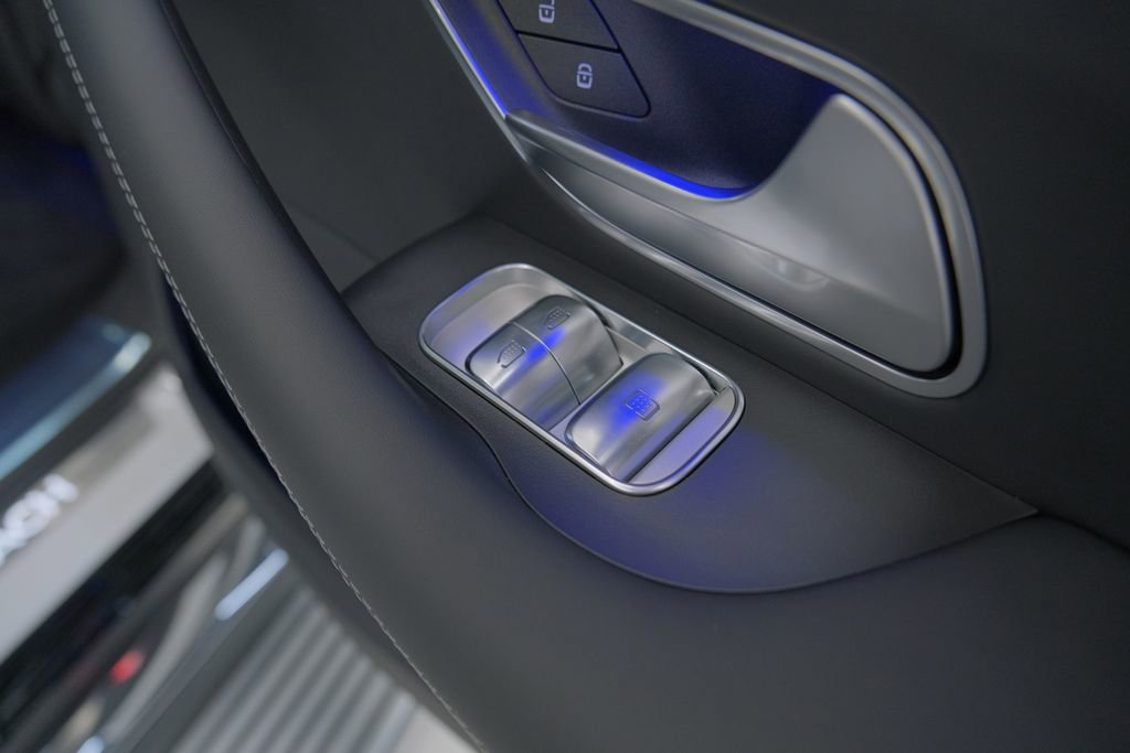 Used 2026 Mercedes-Benz Maybach GLS 600 4MATIC image 52