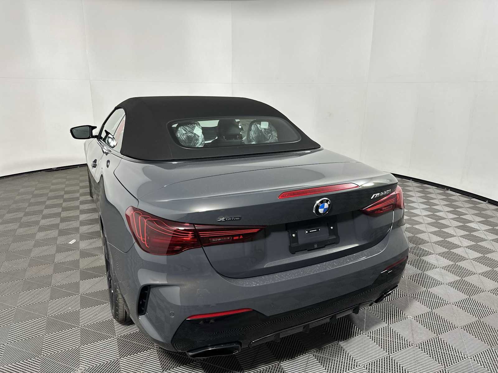 New 2026 BMW 440i xDrive Convertible w/ Premium Package image 3