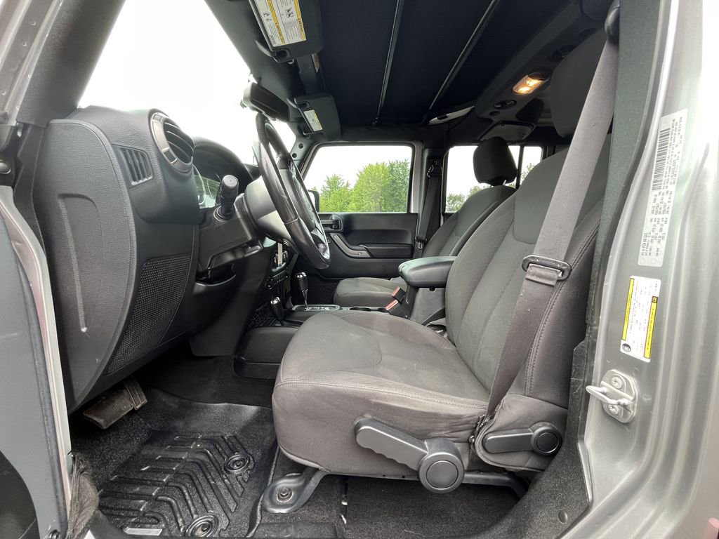 Used 2016 Jeep Wrangler Unlimited Sport w/ Quick Order Package 24S AWD/4WD image 10