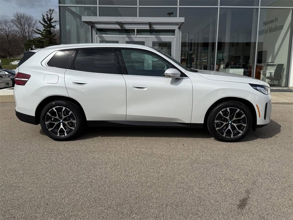 New 2025 BMW X3 xDrive30i w/ Premium Package image 2